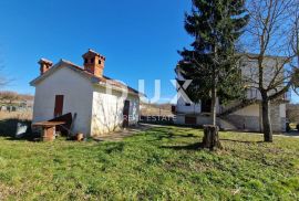 ISTRA, PIĆAN - Samostojeća obiteljska kuća, Pićan, House