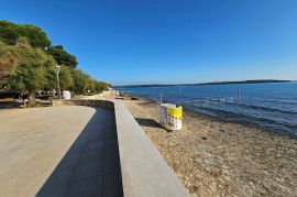 Stan u Novigradu  u prizemlju blizu plaže i mora, Novigrad, Appartment