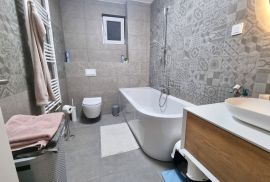 STAN, PENTHOUSE, NOVOGRADNJA, PRODAJA, VELIKA GORICA, 155 m2, 4-soban, Velika Gorica, Appartamento