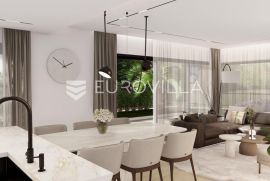 Kastav, Rubeši, trosoban stan površine 137.26m2 s 93.92m2 okućnice za izgradnju bazena, Kastav, Appartamento