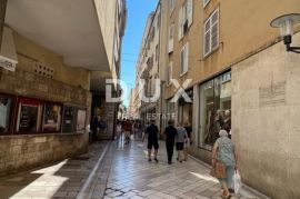 ZADAR, POLUOTOK - Prekrasan stan u centru grada za najam, Zadar, Stan