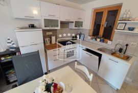 Karin Donji - kuća s 3 apartmana, otvoreni pogled na more! 266000€, Benkovac, بيت