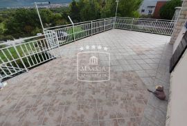 Karin Donji - kuća s 3 apartmana, otvoreni pogled na more! 266000€, Benkovac, بيت