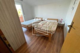 Maslenica - kuća 4 +1 apartmana, velika parcela! Pogled more!!  620000€, Jasenice, بيت