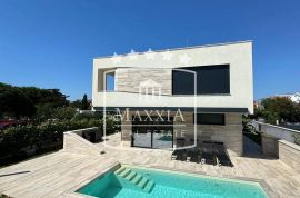 Privlaka - Moderna villa 250m2 uz more more s bazenom 1.698.000€, Privlaka, House