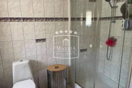 Maslenica - kuća 296m2 drugi red do mora, izvrsna lokacija! 390000€, Jasenice, Kuća