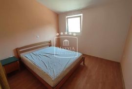 Kruševo - kuća sa 3 apartmana novija gradnja! 195000€, Obrovac, Σπίτι