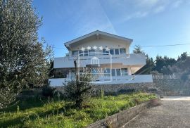 Ugljan - villa 5 apartmana na 2157m2 terenu! Pogled more!!, Preko, Kuća