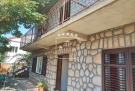 Starigrad - kuća katnica veliki vrt 150m od mora! 350000€, Starigrad, Kuća