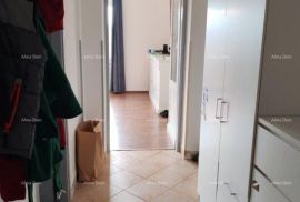 Stan Prodaja renoviranog stana na odličnoj lokaciji, Pula!, Pula, Apartamento