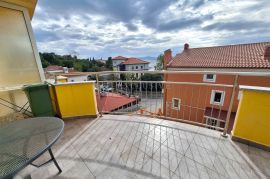 CRIKVENICA - GARSONIJERA 2. RED OD PLAŽE!, Crikvenica, Apartamento