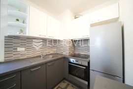 Zadar, Višnjik, jednosoban stan na odličnoj lokaciji, NKP 36,4 m2, Zadar, Apartamento