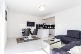 Trogir,  jednosoban stan s pogledom na more -  dugoročan najam, Trogir, Appartment