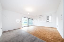 Zagreb, Jačkovina, četverosobni stan s vrtom NKP 103 m2, NOVOGRADNJA, Zagreb, Flat