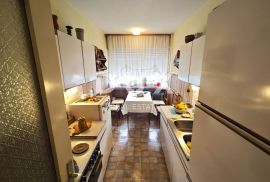 RIJEKA, KOZALA - Dvosobni stan, 63 m2, loggia, nova fasada!, Rijeka, Appartamento