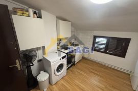 Sesvete - stan za 12-16 radnika, Zagreb, Apartamento