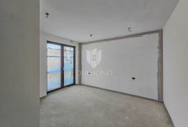 Umag, novogradnja! Stan u centru 2. red do mora sa pogledom na more!, Umag, Appartment