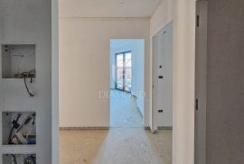 Umag, novogradnja! Stan u centru 2. red do mora sa pogledom na more!, Umag, Appartment