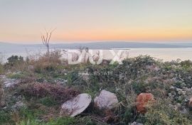 CRIKVENICA - Zemljište s projektom i dozvolom za jednu vilu, Crikvenica, Terreno