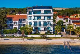 ZADAR, BIBINJE - predivan stan u prvom redu do mora, Bibinje, Appartment