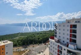 Martinkovac, novogradnja sa pogledom na more i garažom, Rijeka, Appartement