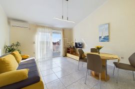 Selce - etaža sa dva stana, idealna za najam ili ljetovanje, Crikvenica, Appartement