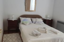 Omiš, apartmanska kuća s panoramskim pogledom na more, Omiš, Famiglia