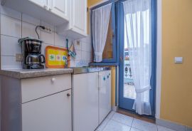 Apartmanska kuća s 4 apartmana, Poreč, 3km od mora, Poreč, Casa