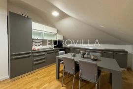 Đakovo, Centar, moderan dvosoban stan 65 m2, Đakovo, Appartement