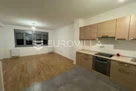 Đakovo, strogi Centar, luksuzan četverosoban stan 80m2, Đakovo, Appartement