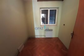 Opatija samostojeća kuća 300 m2 pogledom na more, Opatija, Casa