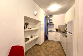 Rovinj,renovirani stan na 10koraka do glavnog gradskog trga,48m2, Rovinj, Appartment