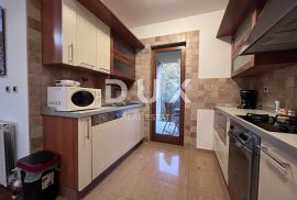 OPATIJA, IČIĆI - PRILIKA! - dvoetažni stan s garažom, tri lođe i pogledom na more, Opatija - Okolica, Appartement