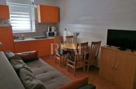 Prodaja namještenog stana na Potoku 1S+DB  41.65 M2, Rijeka, Apartamento