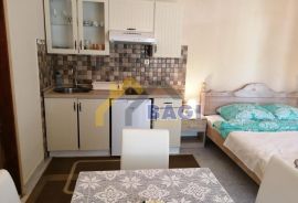 ISTRA - MEDULIN Apartmanska kuća sa 3 apartmana i pogledom na more, Medulin, Casa