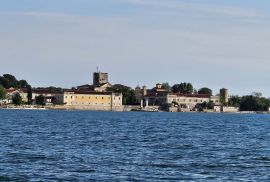 Atraktivno građevinsko zemljište stambene namjene blizu mora  -Novigrad -Dajla, Novigrad, Land