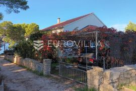 Brač, Milna, kuća uz more NKP 195 m2, Milna, Maison