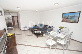 RIJEKA, BULEVARD -  potpuno renoviran stan, Rijeka, Appartment