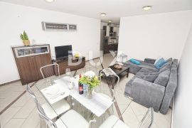 RIJEKA, BULEVARD -  potpuno renoviran stan, Rijeka, Appartment