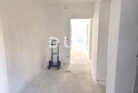 OPATIJA, POBRI - 2S+DB stan na 1. katu s parkingom 72 m2, Opatija - Okolica, Appartment