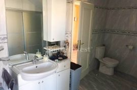 KASTAV - Brestovice, vrhunski opremljen dvoetažni stan od 295 m2. Mirna i sunčana lokacija!, Kastav, Appartment