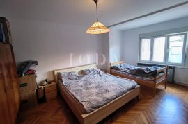 Stan na Vežici sa velikom okućnicom, Rijeka, Apartamento