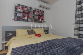 Selce, moderan apartman 90 metara od mora, Crikvenica, Appartement