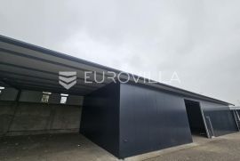 Osijek, Industrijska zona Osijek, dva skladišta od 200 m2, 5 eur/m2, Osijek, Коммерческая недвижимость