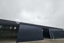 Osijek, Industrijska zona Osijek, dva skladišta od 200 m2, 5 eur/m2, Osijek, Poslovni prostor