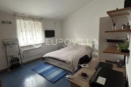 Pula, centar - dvoetažni stan s dvije spavaće sobe, Pula, Appartement