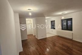 Zagreb, Sveta Klara, NOVOGRADNJA, odličan trosoban stan NKP 58 m2 + VPM, Zagreb, Appartment