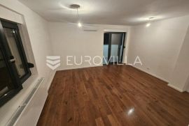 Zagreb, Sveta Klara, NOVOGRADNJA, odličan trosoban stan NKP 58 m2 + VPM, Zagreb, Apartamento