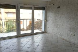 Dvosoban stan na dobroj lokaciji, Pula, Istra, Pula, Appartment