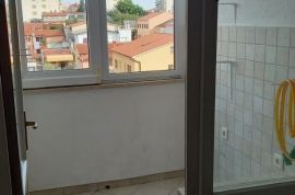 Dvosoban stan na dobroj lokaciji, Pula, Istra, Pula, Appartement